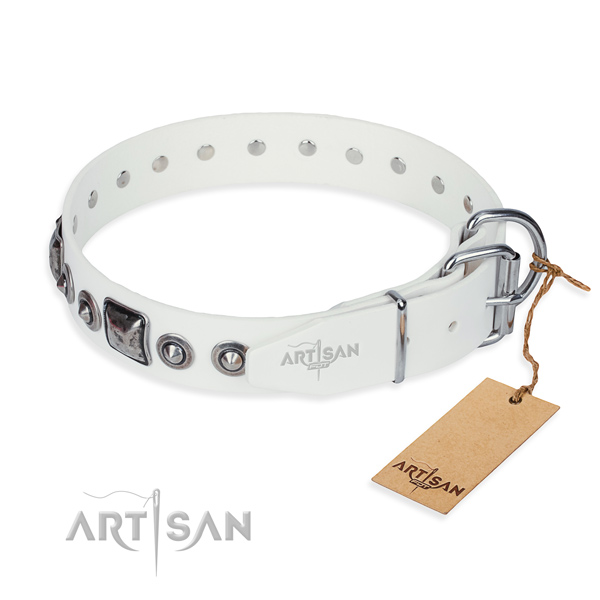 Top rate natural genuine leather dog collar crafted for comfy wearing