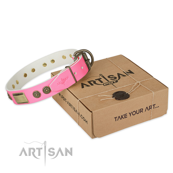 Reliable decorations on dog collar for comfortable wearing