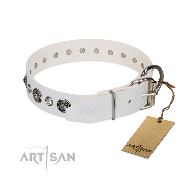 Top notch Full grain natural leather dog collar with rust-proof traditional buckle