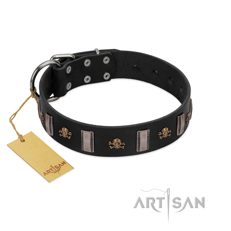 "Pirates' Symbol" Fashionable FDT Artisan Black Leather Cane Corso Collar with Silver-Like Plates and Gold-Like Skulls